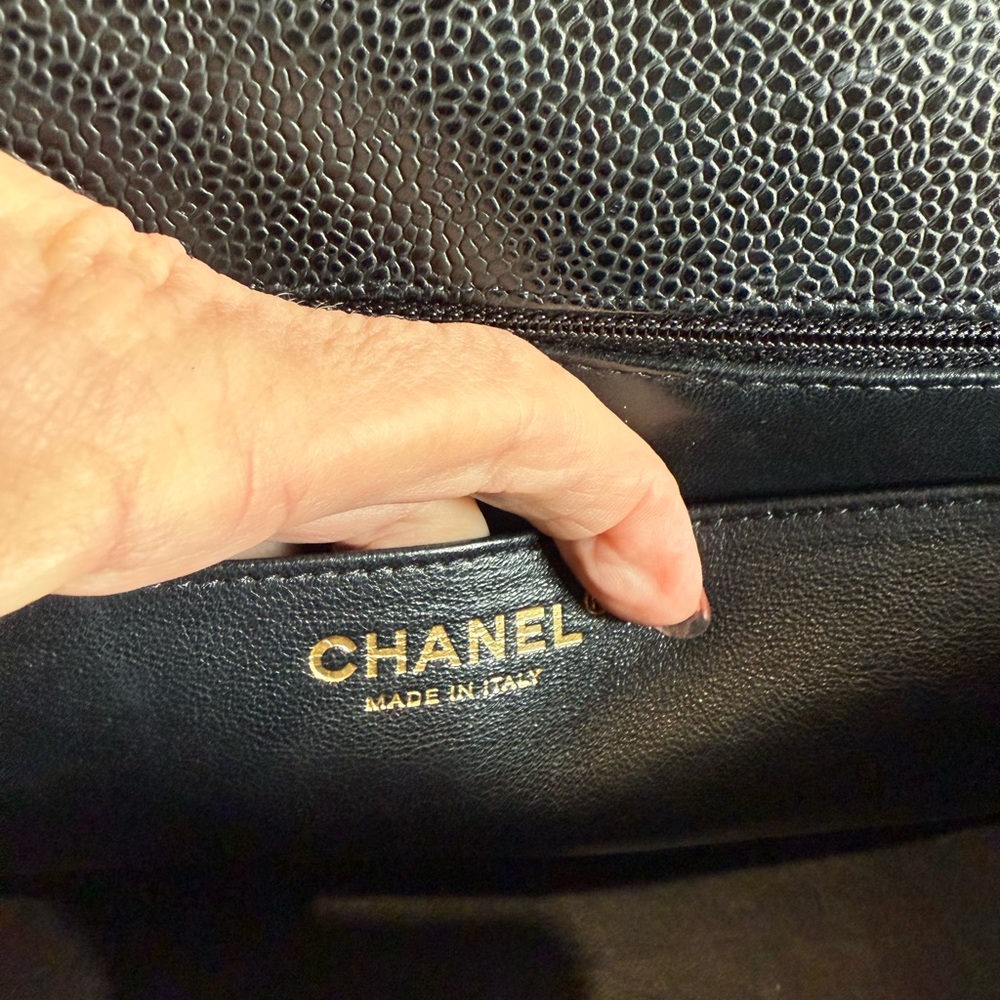 CHANEL Jumbo Black Quilted Leather Shoulder Bag with Gold Hardware - Picture 12 of 16